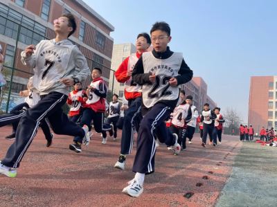 亳州市黉学英才中学开展学生体育健康教育主题活动